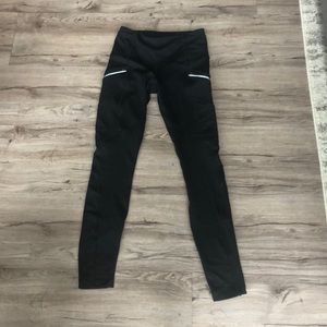 Lululemon leggings size 4